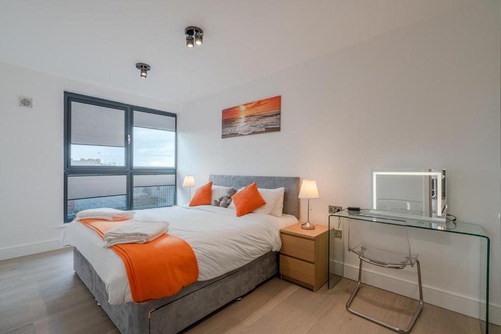Central Penthouse With Hot Tub & Views 23 Cheltenham Exterior foto