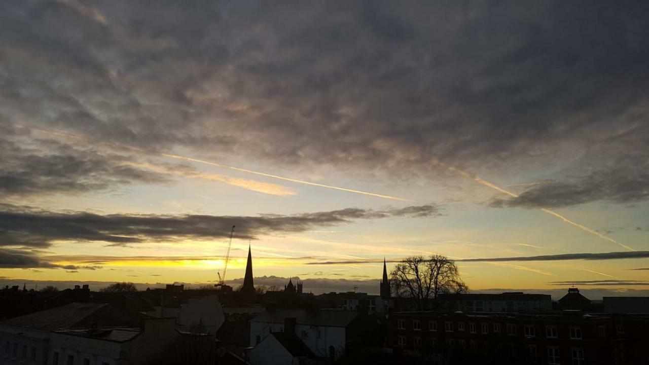 Central Penthouse With Hot Tub & Views 23 Cheltenham Exterior foto